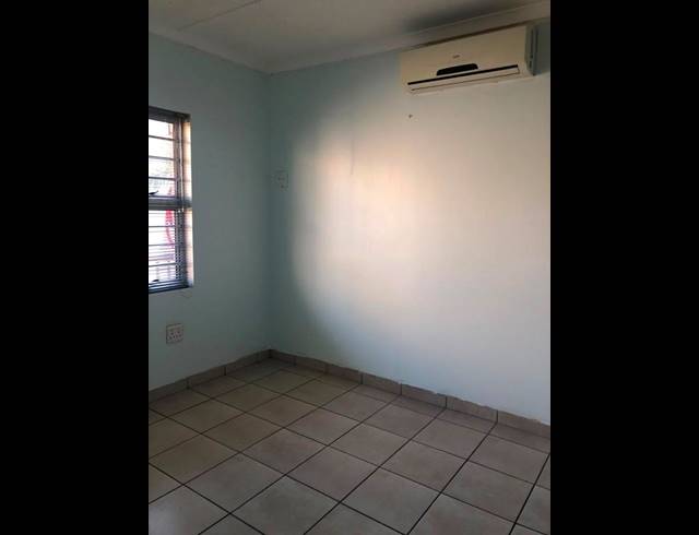 2 BEDROOM PROPERTY TO RENT IN MEER EN SEE